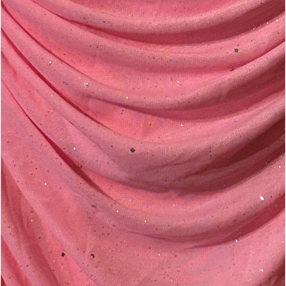 Women’s Dress - Picture 3 of 3